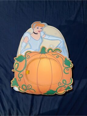 Loungefly Cinderella Pumpkin Hardtag-NWT
